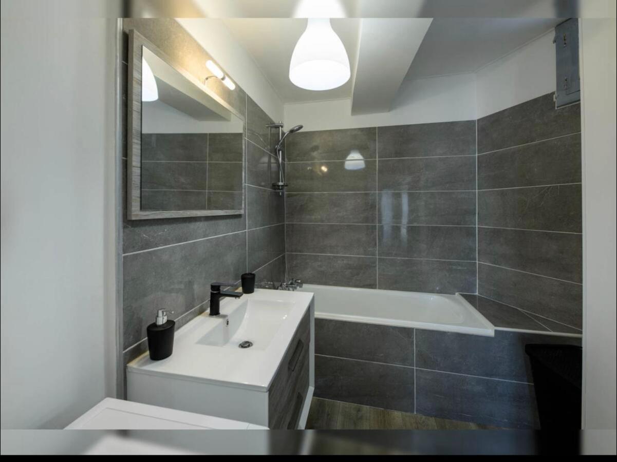 8 Aout 3-Spacieux Appartement 3 Chambres - Allee Paul Riquet - Wifi - Tv Connecte เบซิเยร์ ภายนอก รูปภาพ